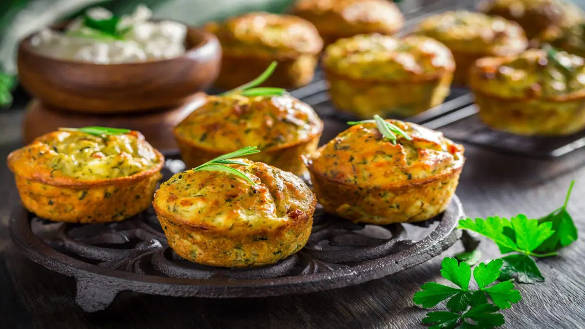 Bolinhos de Abobrinha com Queijo Feta