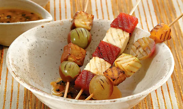 sem gluten Espetinhos de Frutas Grelhadas